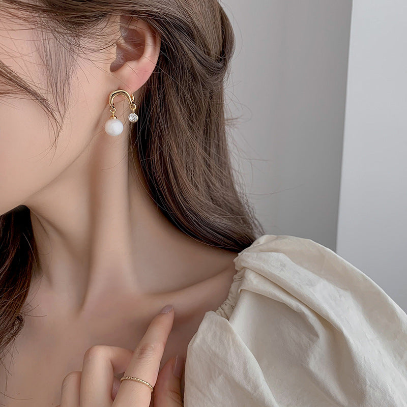 Small Design Pearl Earrings Simple Female Compact