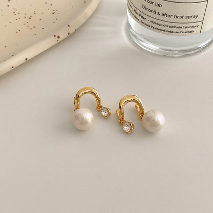 Small Design Pearl Earrings Simple Female Compact