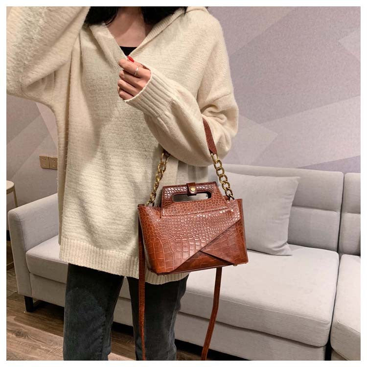 Chain Shoulder Messenger Handbag
