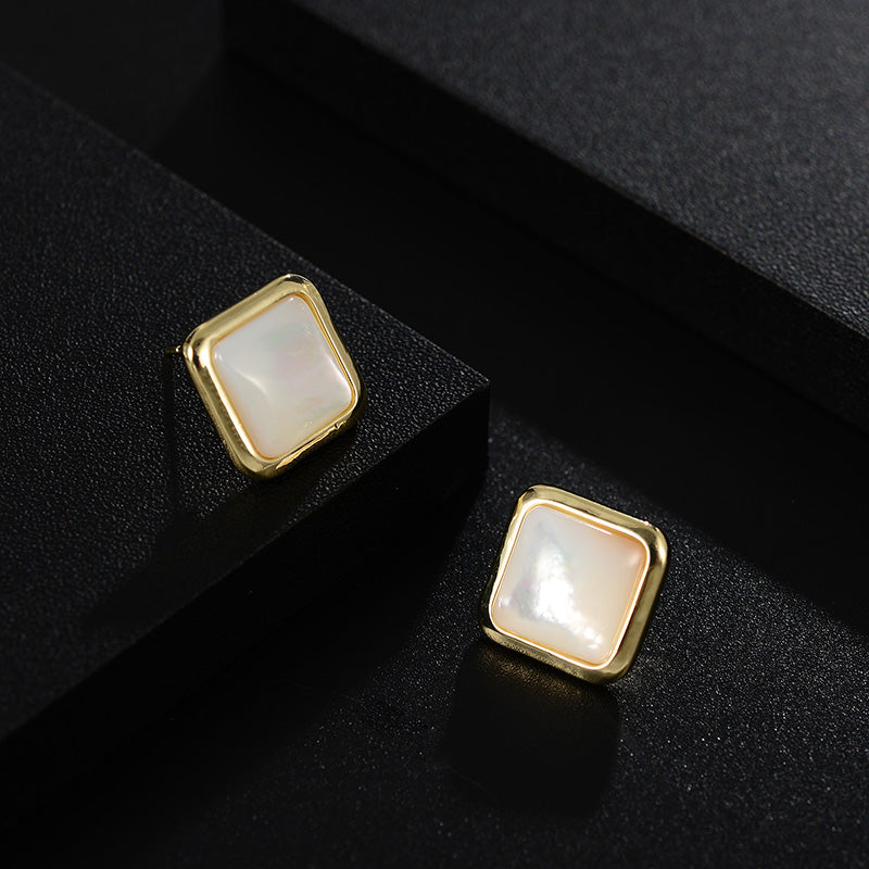 Pearl Simple Earrings