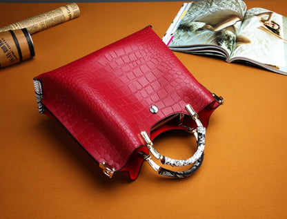 One-Shoulder Portable Diagonal Package