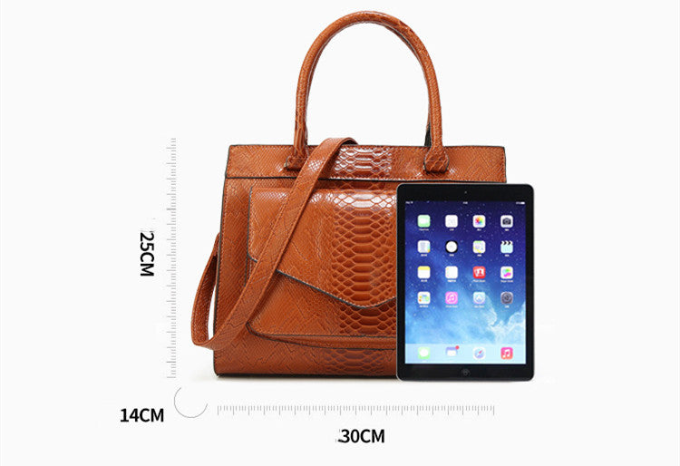 European and American Women's Snake Print Handbag