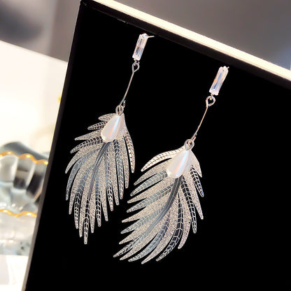 Leaves Hollowed Out Pearl Earrings