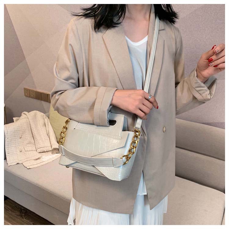Chain Shoulder Messenger Handbag