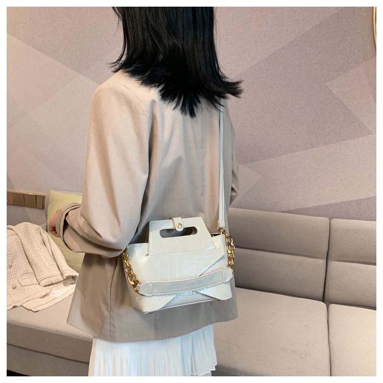 Chain Shoulder Messenger Handbag