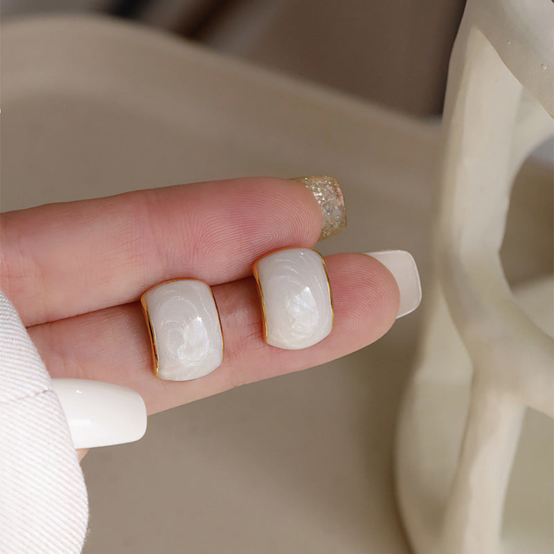 Pearl Off-white Dripping Oil Geometric Ear Studs