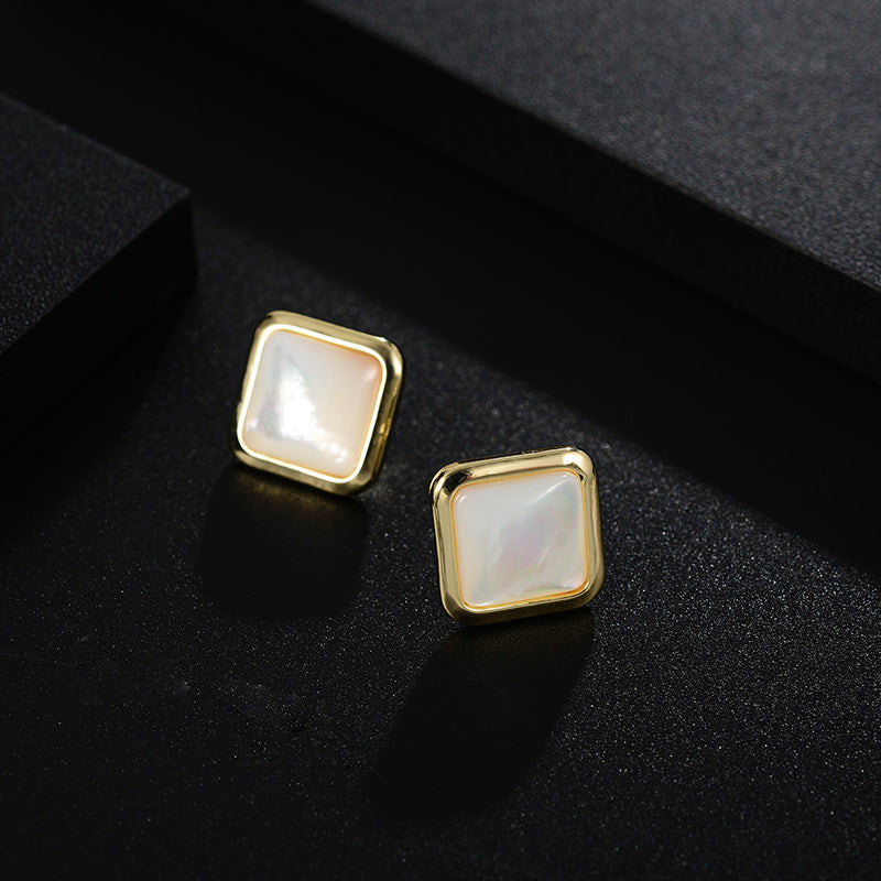 Pearl Simple Earrings