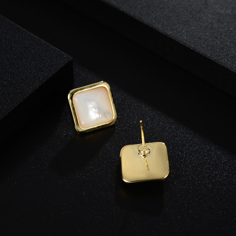 Pearl Simple Earrings
