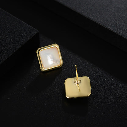 Pearl Simple Earrings