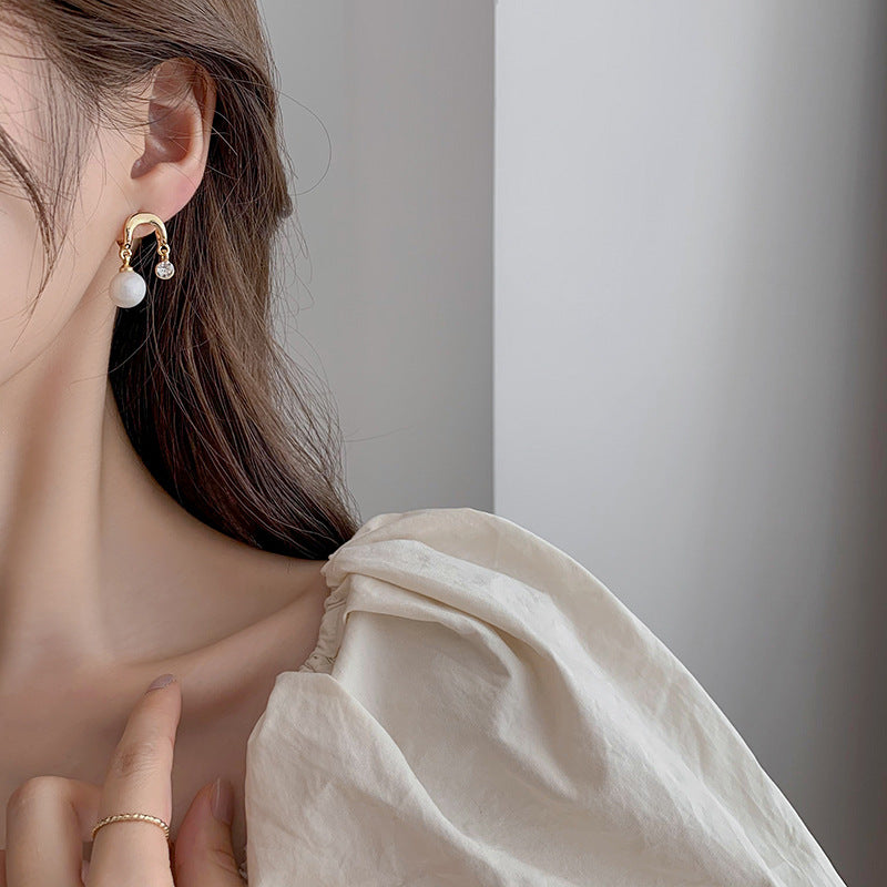 Small Design Pearl Earrings Simple Female Compact