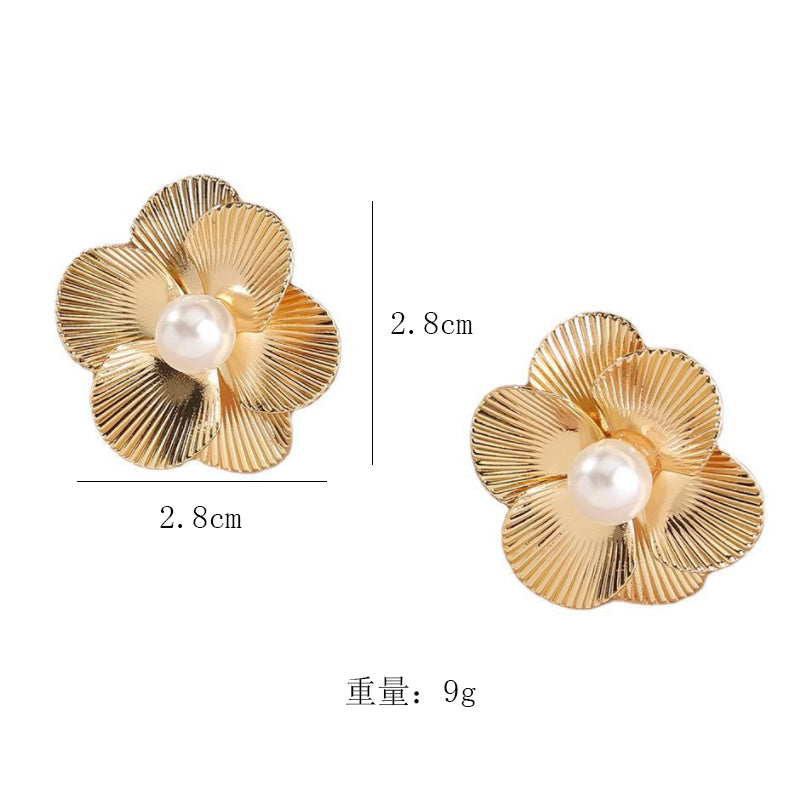 Pearl Flower Stud Earrings