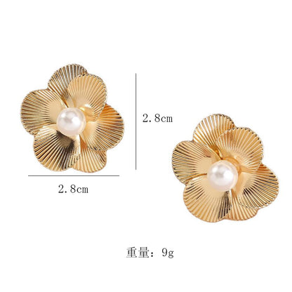 Pearl Flower Stud Earrings