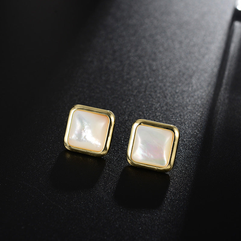 Pearl Simple Earrings