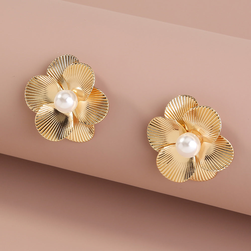 Pearl Flower Stud Earrings