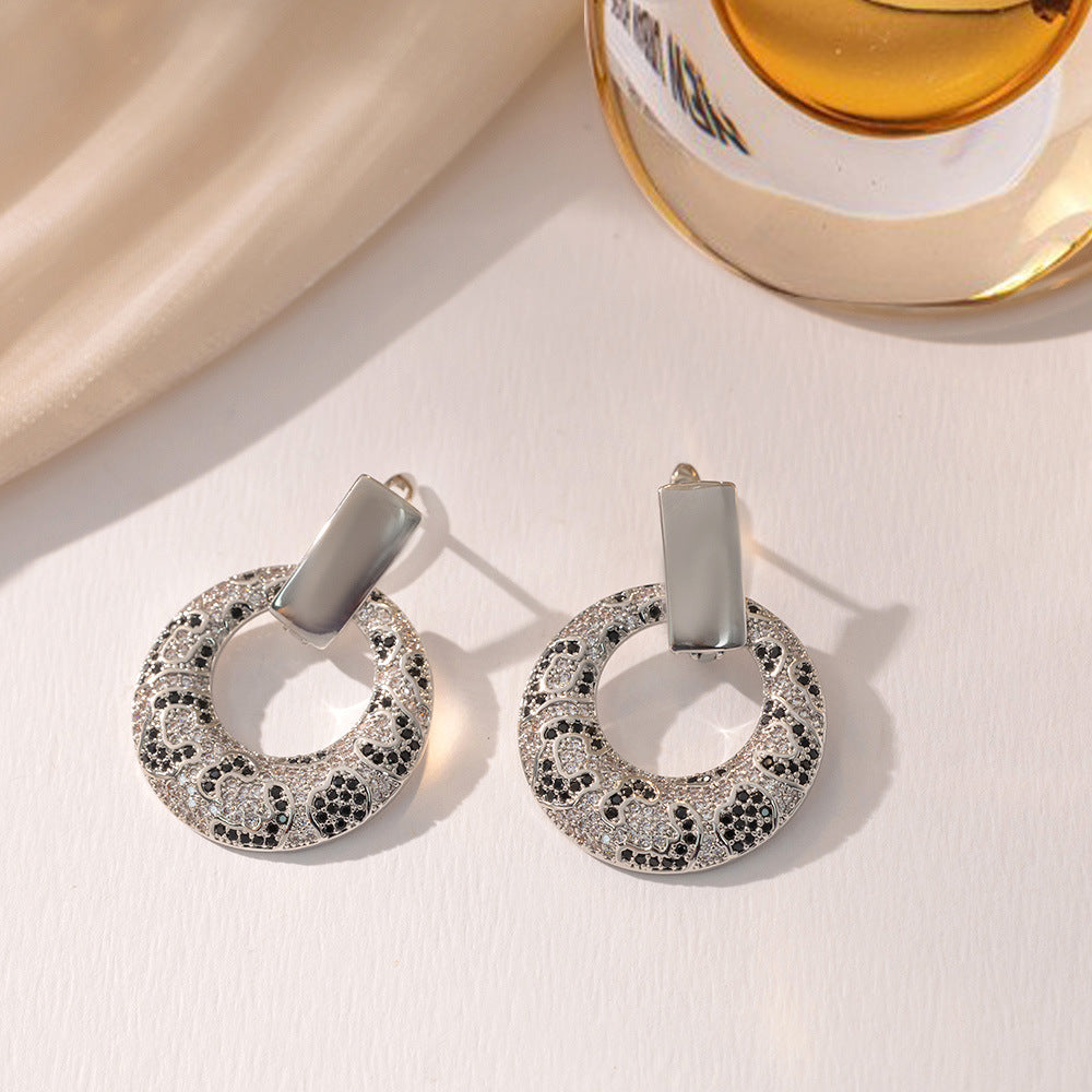 Snake Pattern Light Luxury High-grade Earrings