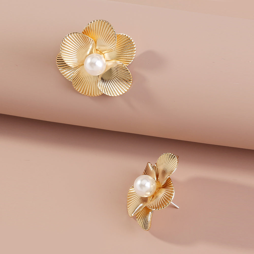 Pearl Flower Stud Earrings