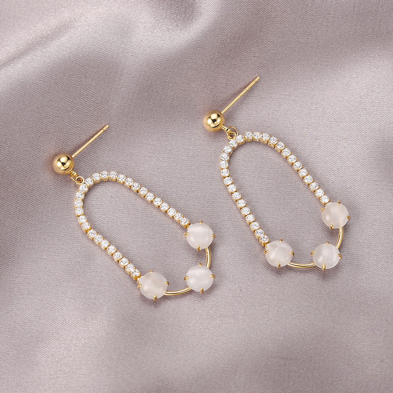 Retro Simple Temperament Earrings Net Red Earrings Irregular Earrings