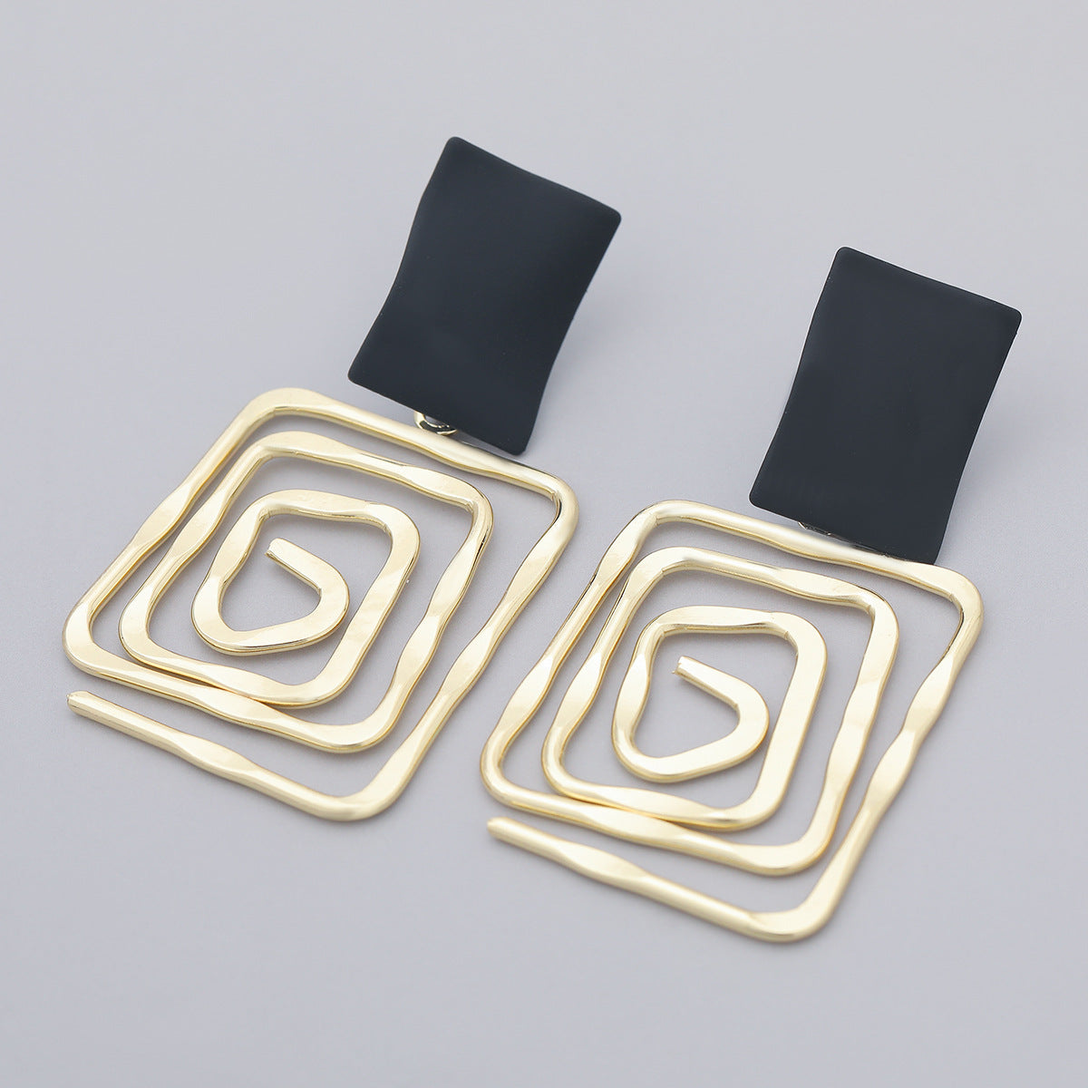 Geometric Design Feeling Cool And Retro Alloy Earrings
