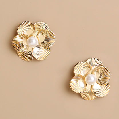 Pearl Flower Stud Earrings