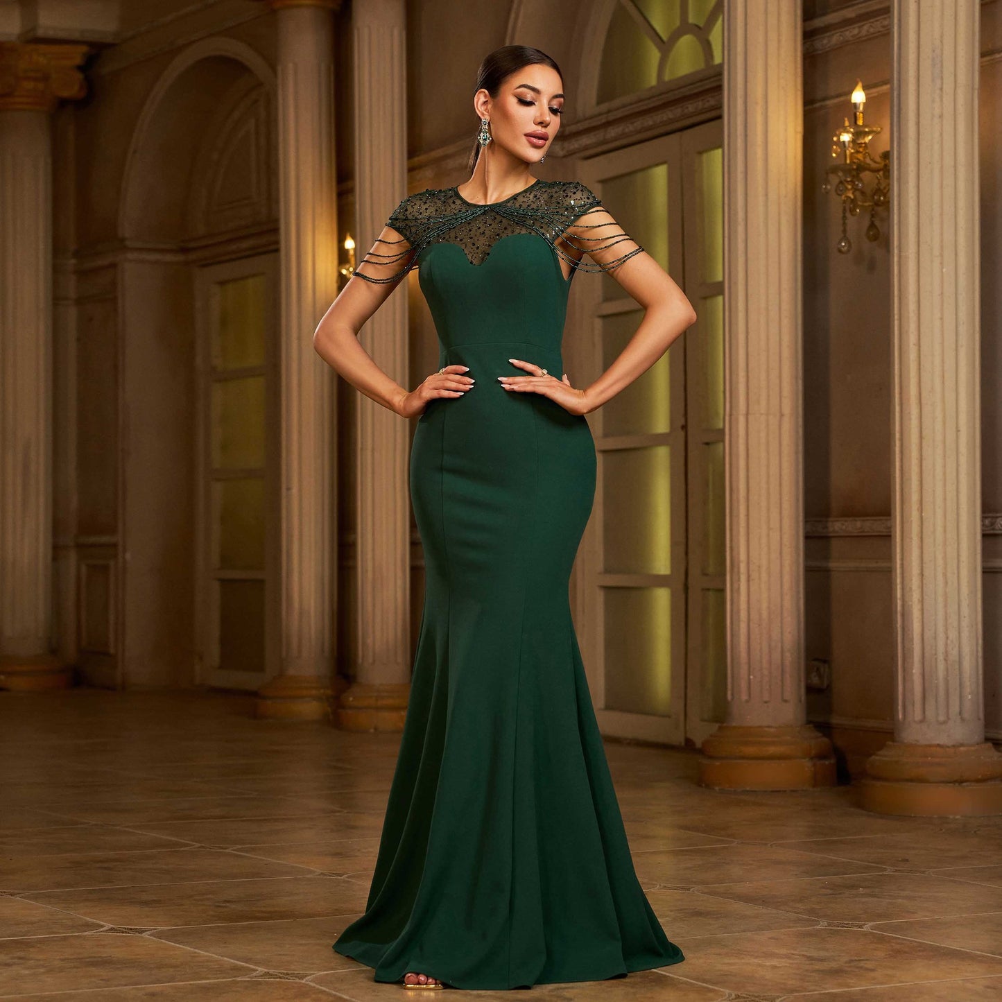 Elegant Sleeveless Round Neck Evening Dress