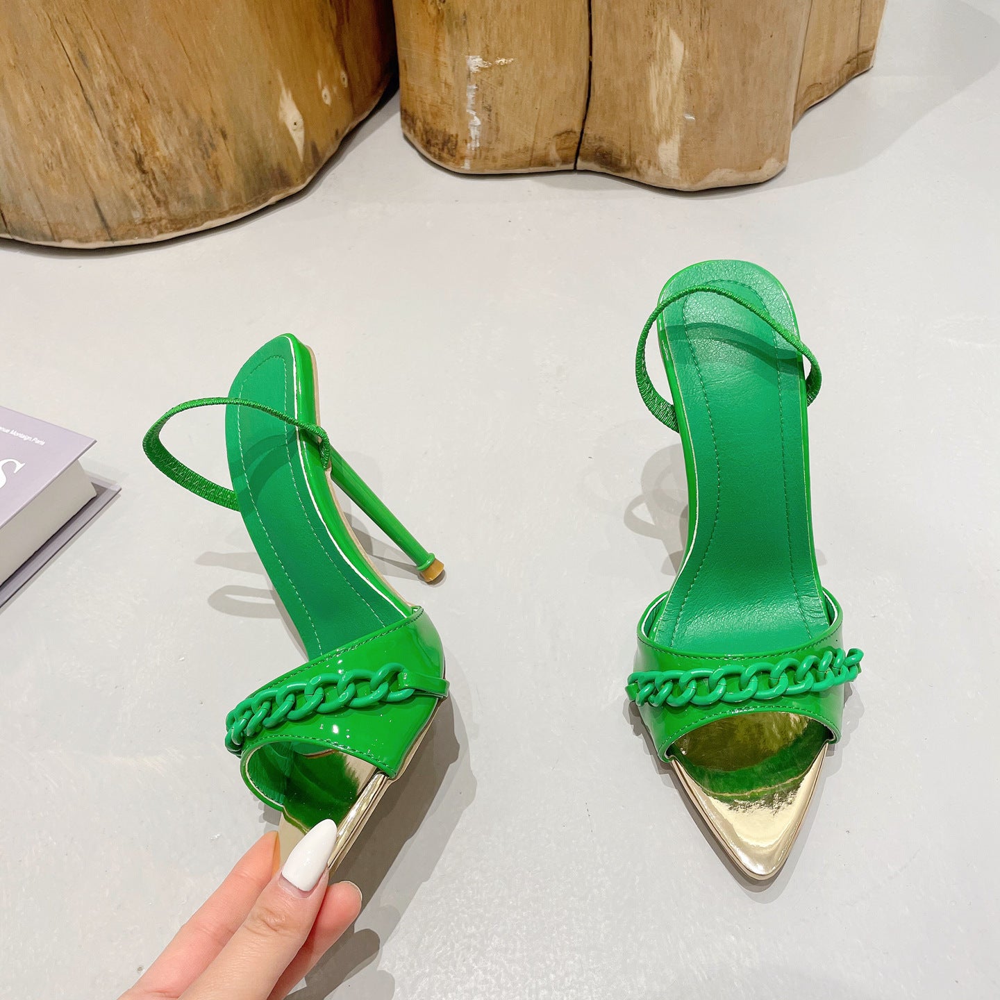Color Chain Pointed Heel Sandals
