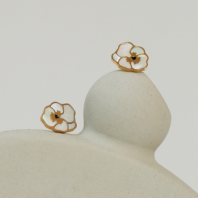Retro Shell White Flower Earrings Women